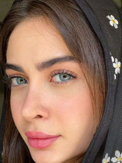 خرید لنز رنگی آبی عسلی ویکتوریا دسی بلو