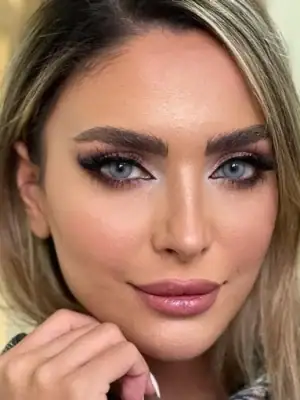 خرید لنز رنگی آبی آیس کالر رادین اسکای