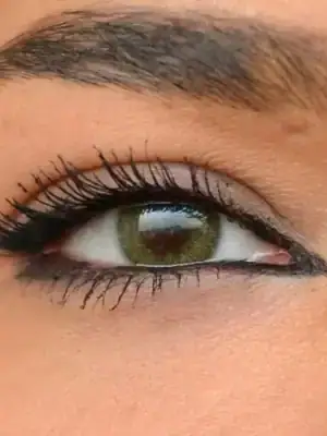Alternative view of لنز رنگی سبز سولکو سولیتر یلو
