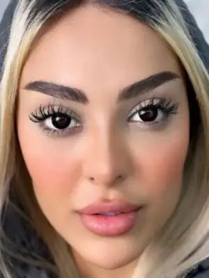 خرید لنز رنگی مشکی آیس کالر کربن بلک
