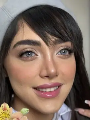 خرید لنز رنگی طوسی آماندا آلموند گری