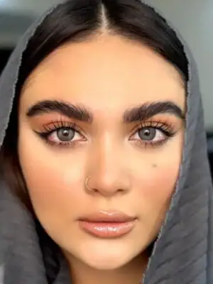 خرید لنز رنگی طوسی یونیک نیاگارا