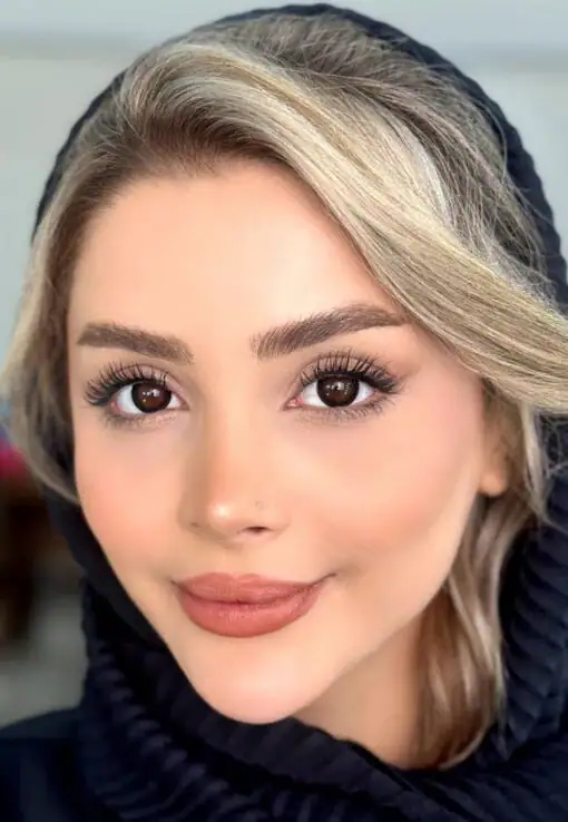 خرید لنز رنگی مشکی یونیک نچرال بلک