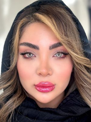 خرید لنز رنگی طوسی سبز یونیک نچرال گری