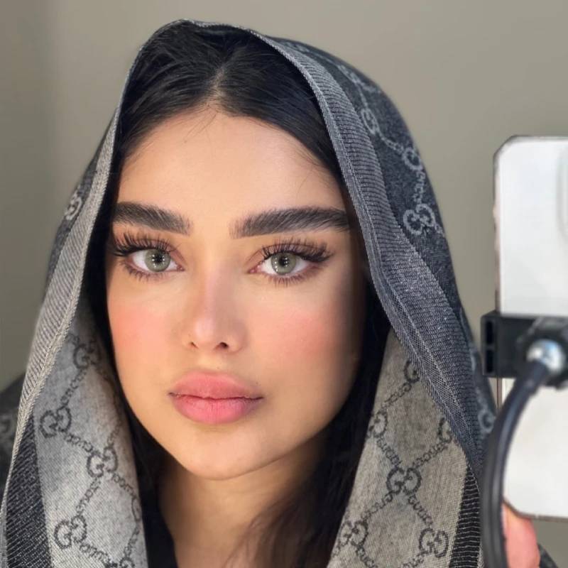 لنز رنگی سبز رز لیلی گرین - Image 4