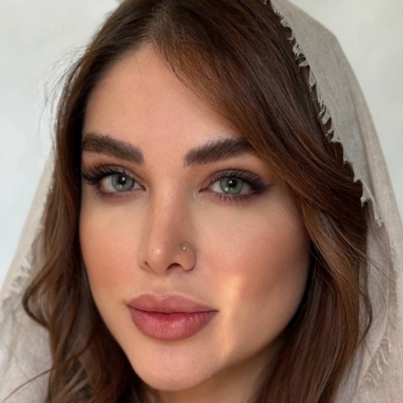لنز رنگی سبز رز لیلی گرین