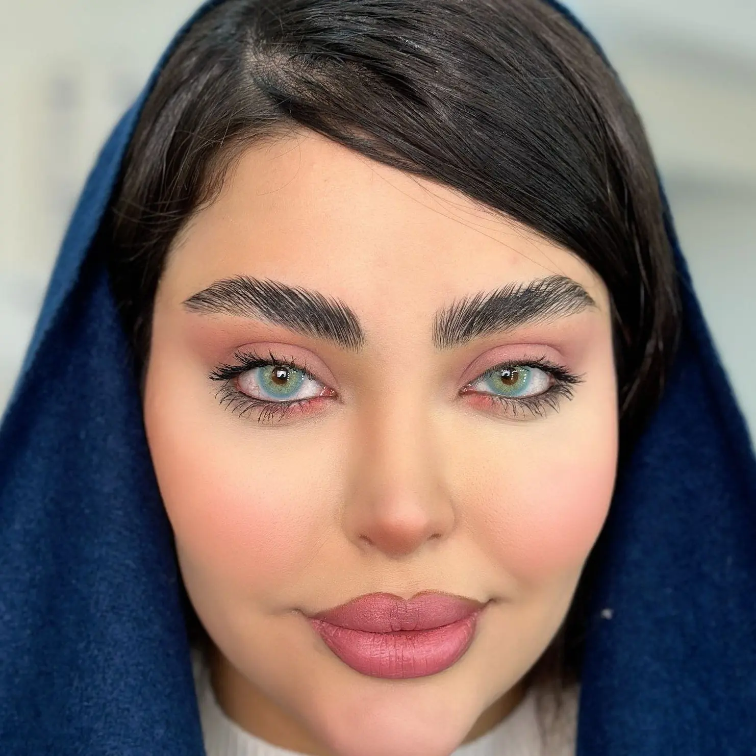 لنز طبی رنگی آبی اقیانوسی بدون دور ربل بلو آیس کالر - یک
