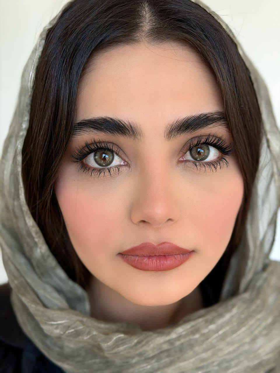 لنز رنگی طوسی سبز یونیک آرمی گرین